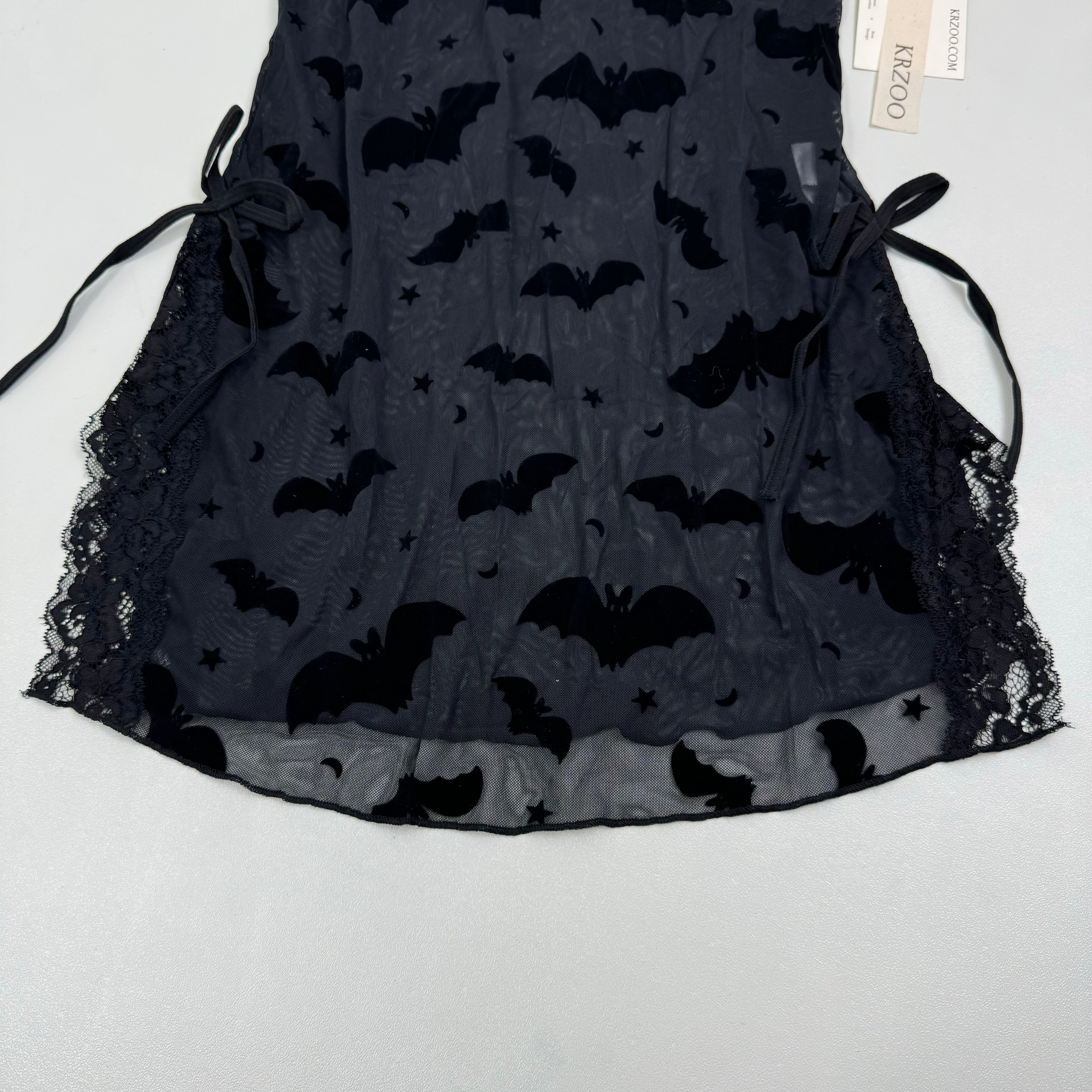 Backless dark bat print nightgown