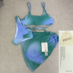 Separate three-piece swimming suit
