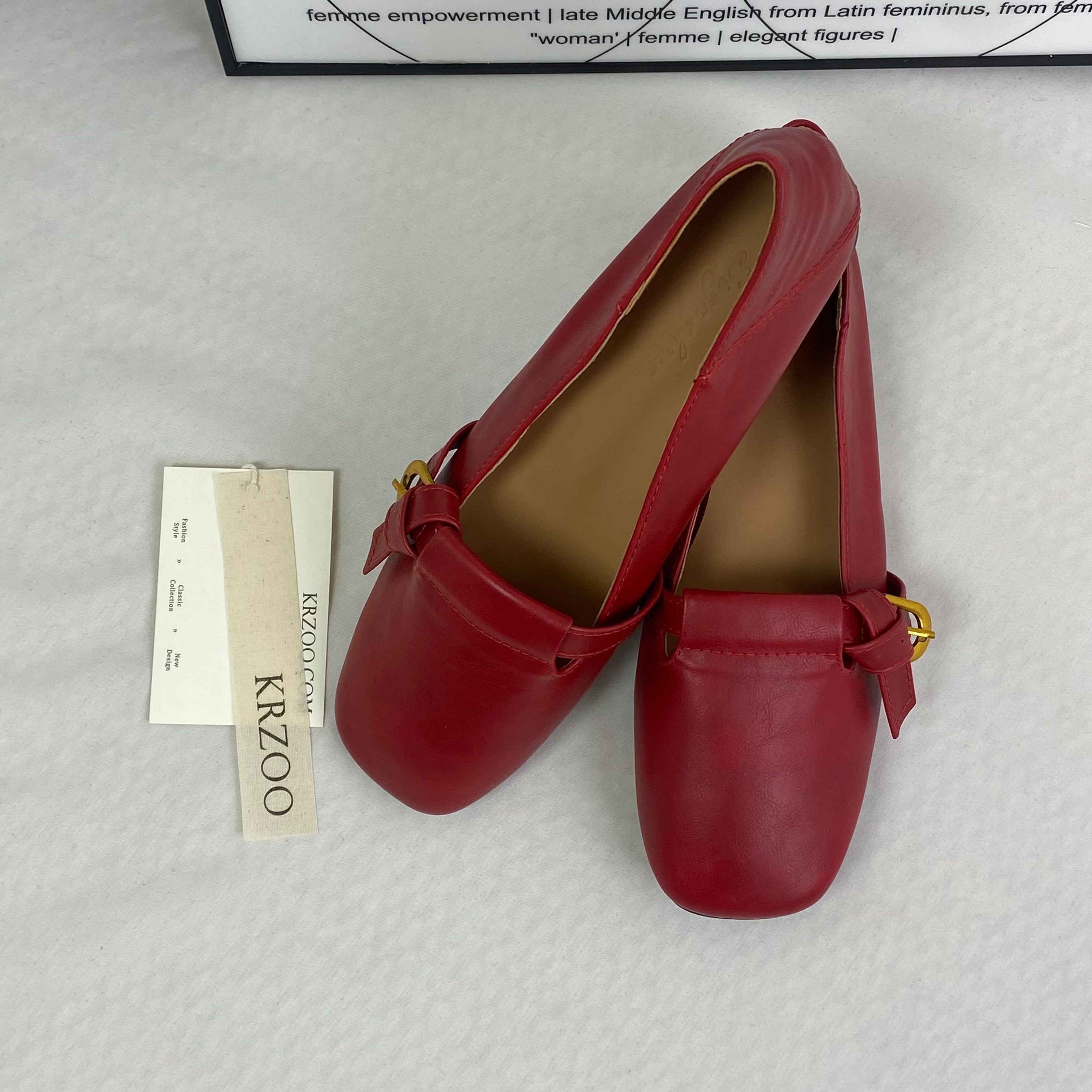 Red square-toe low-cut Mary Jane shoes