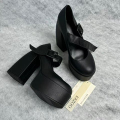 Alien-shaped thick-soled extremely high-heeled shoes