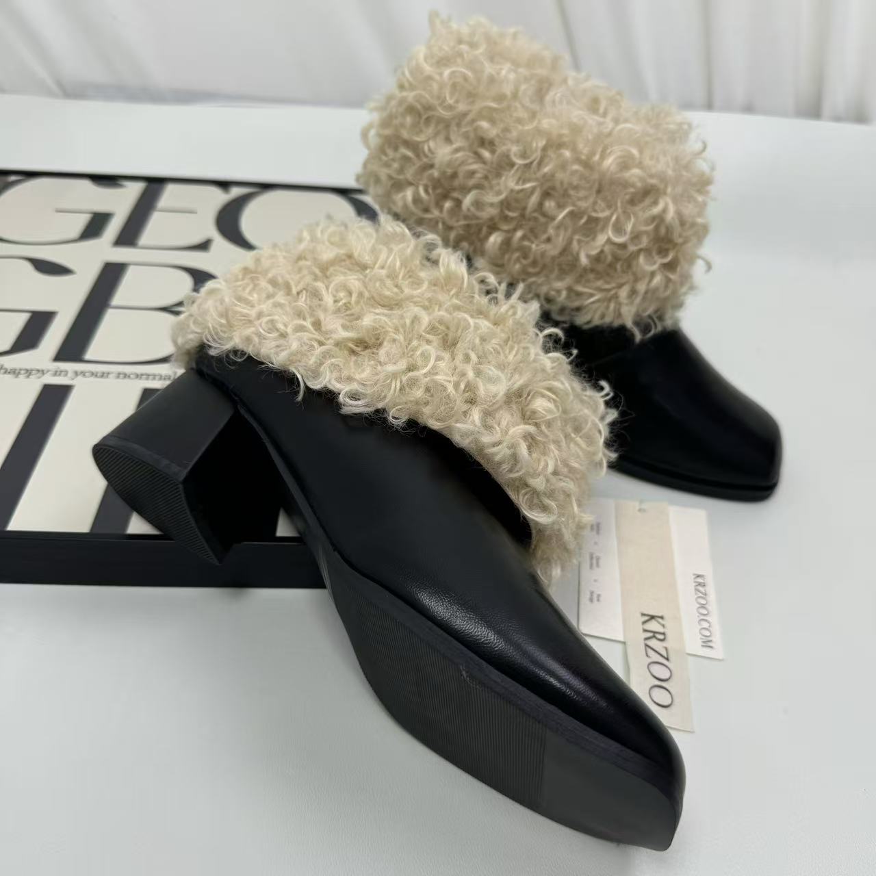 Round-toe thick-soled fuzzy shoes