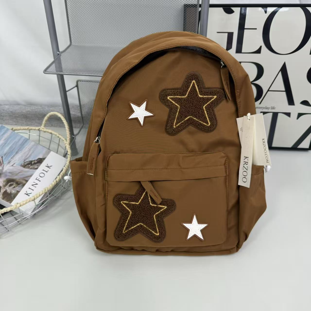 Large-capacity backpack for carrying books