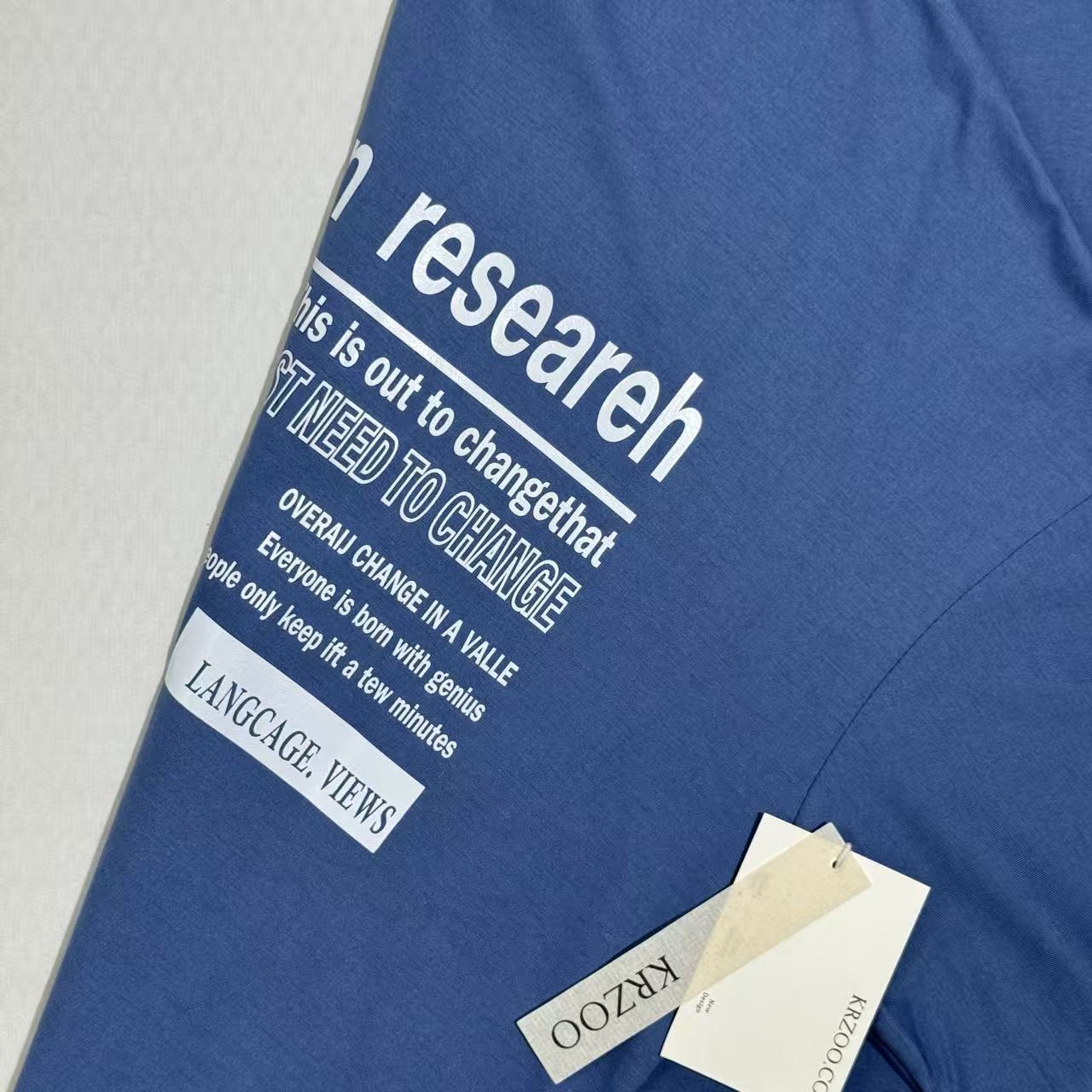 Short-sleeved T-shirt with long and loose fit