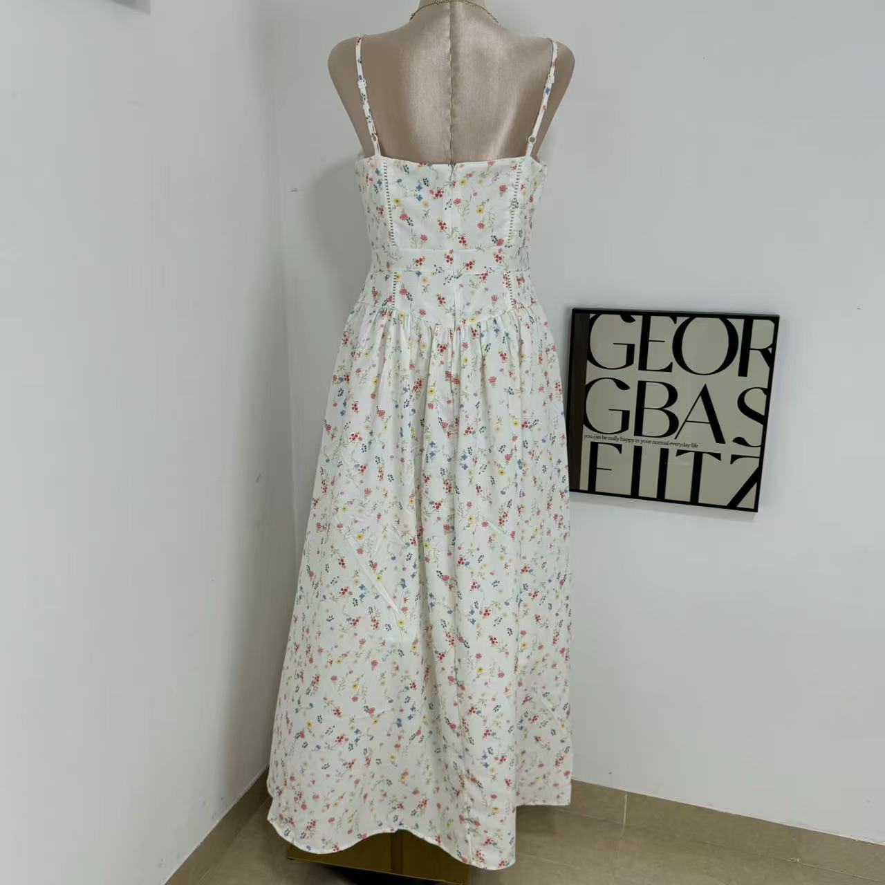 Slimming Floral Print Sundress With Ethereal Charm