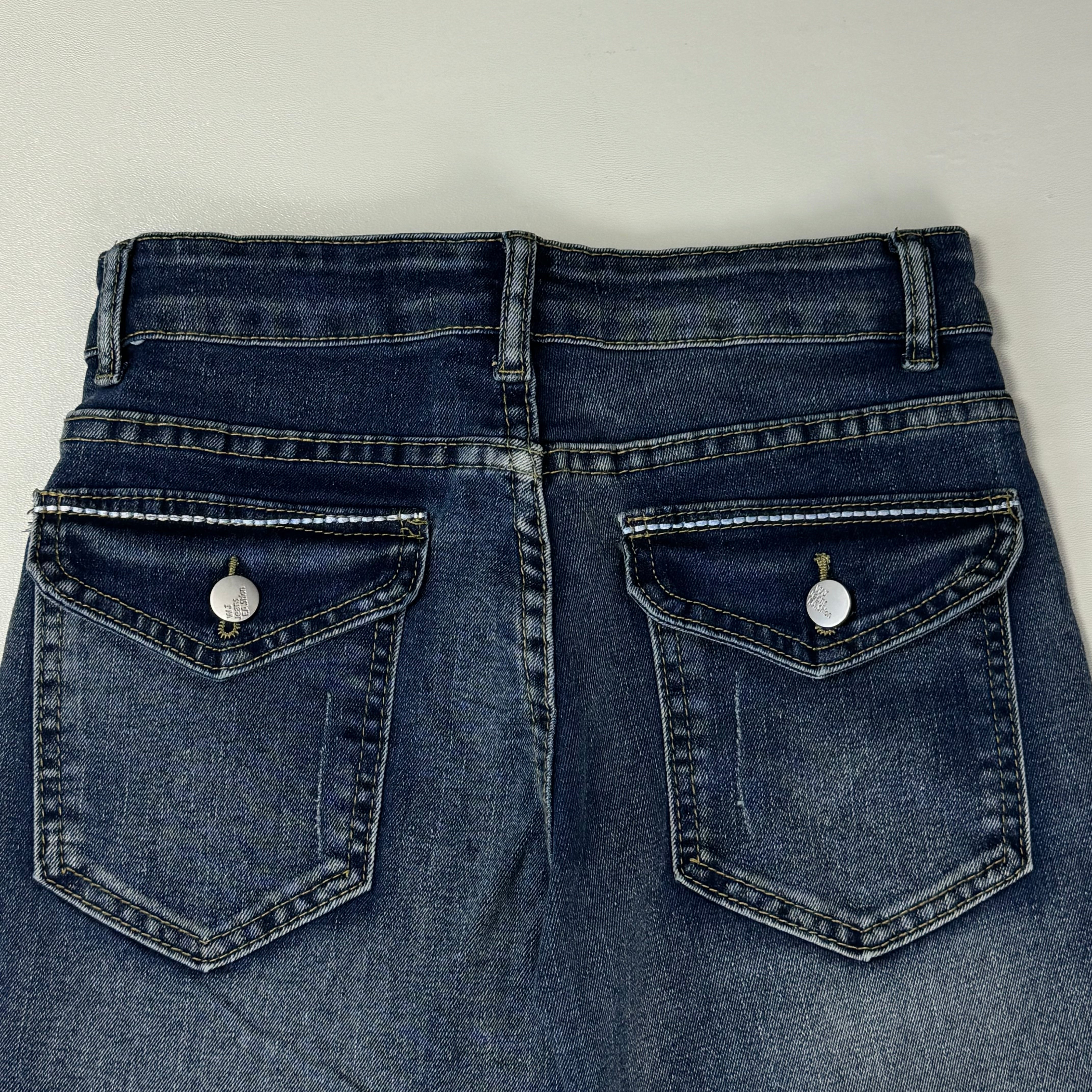 Low-waist high-elasticity flared jeans