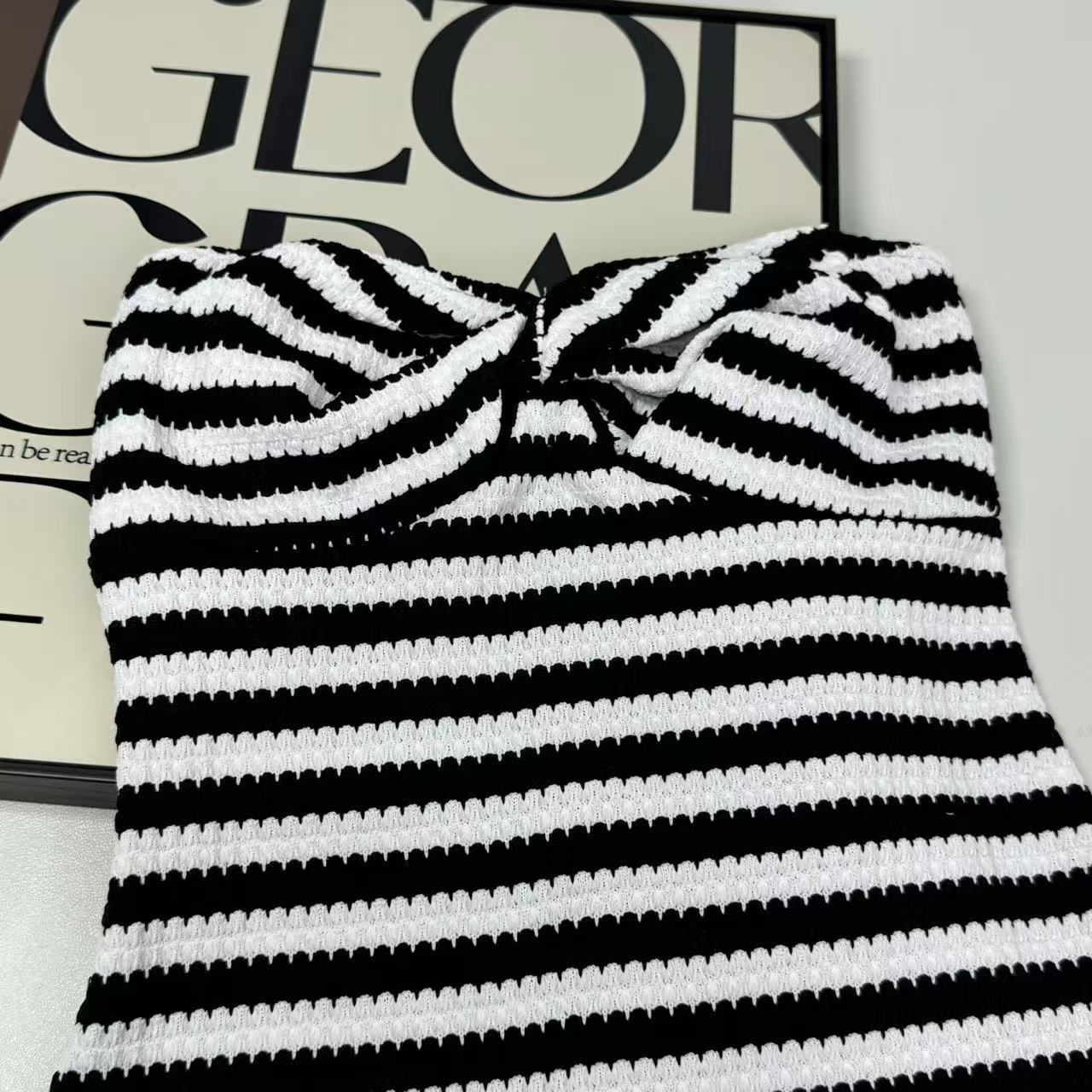 Striped strapless figure-hugging halter dress