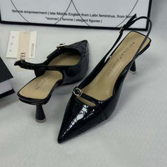 Pointed-toe low-heeled high heels