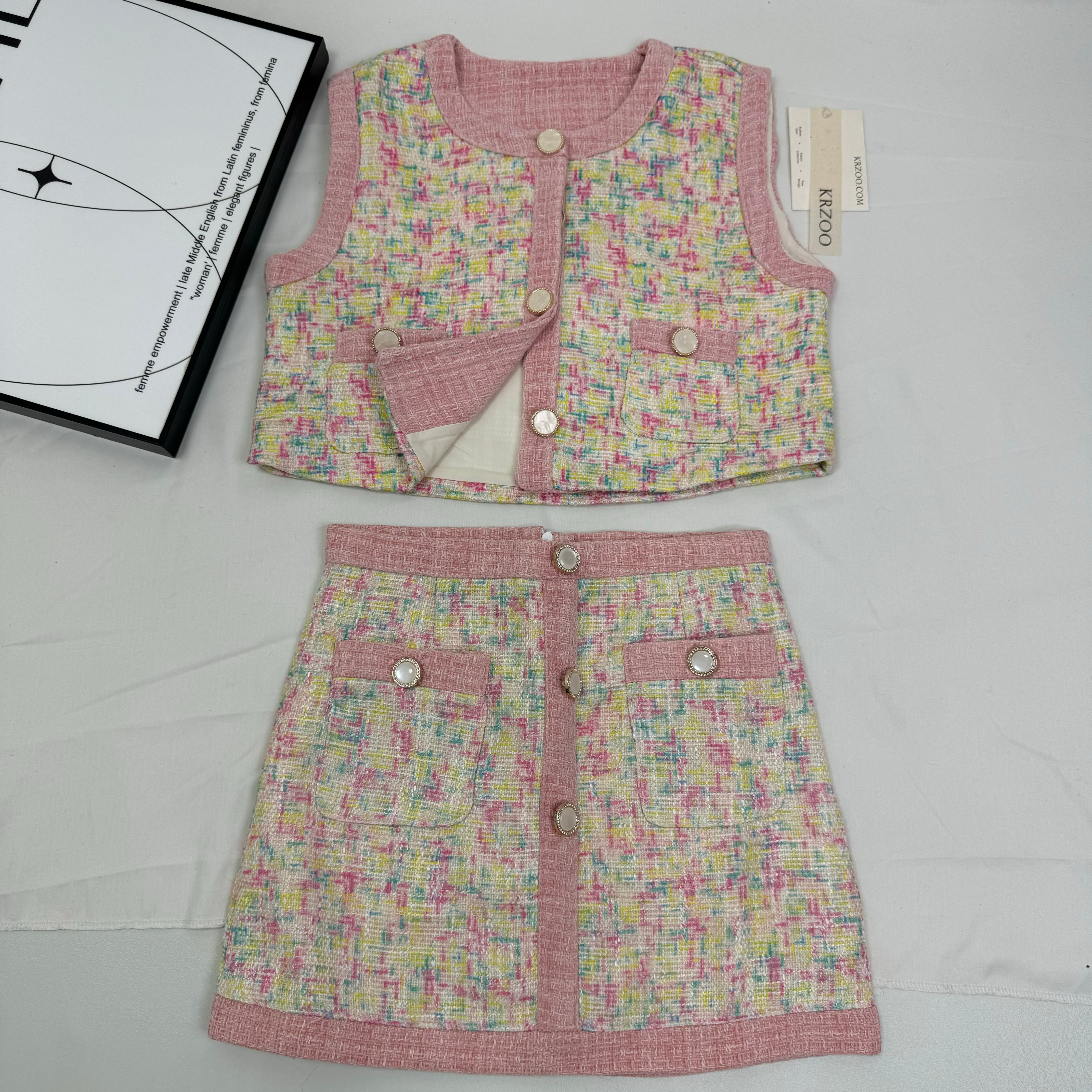 Colorful short jacket and high-waisted skirt set
