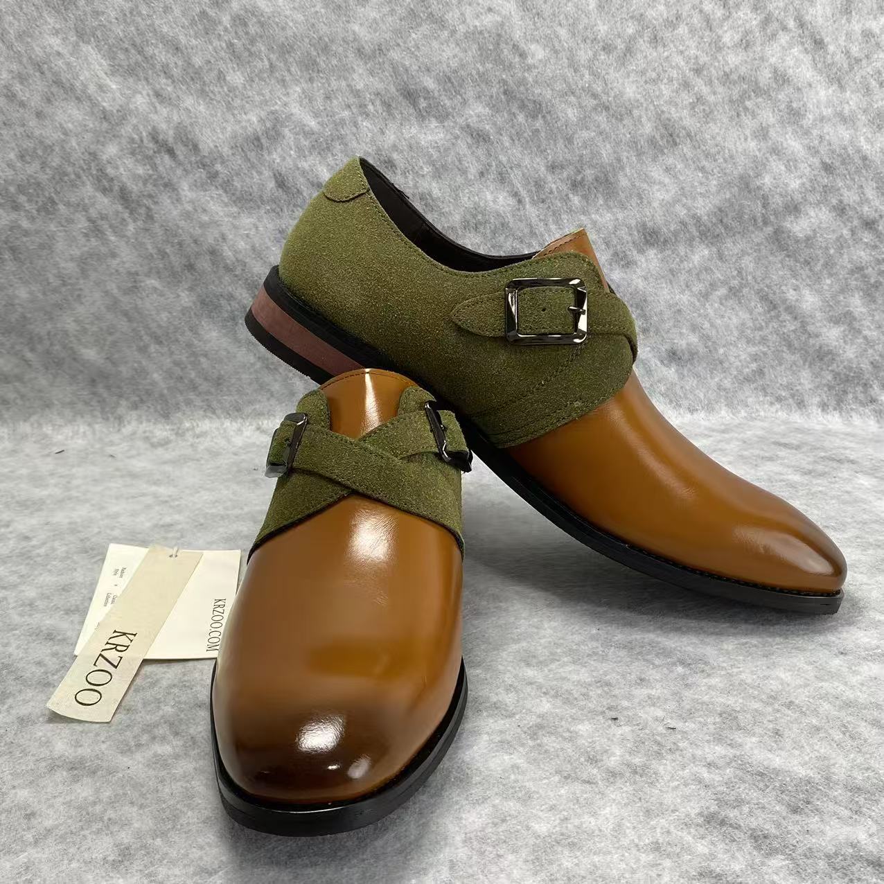 Soft-soled one-piece casual leather shoes