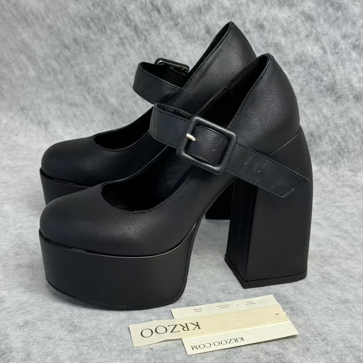 Alien-shaped thick-soled extremely high-heeled shoes