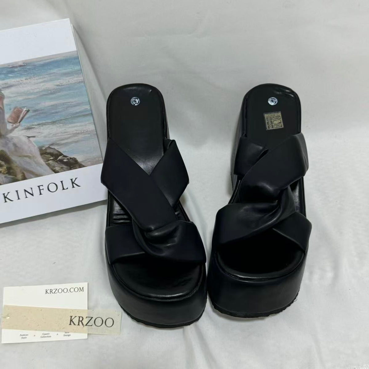 Color-Blocking Platform Slides