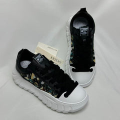 Color-matched breathable mesh thick-soled shoes