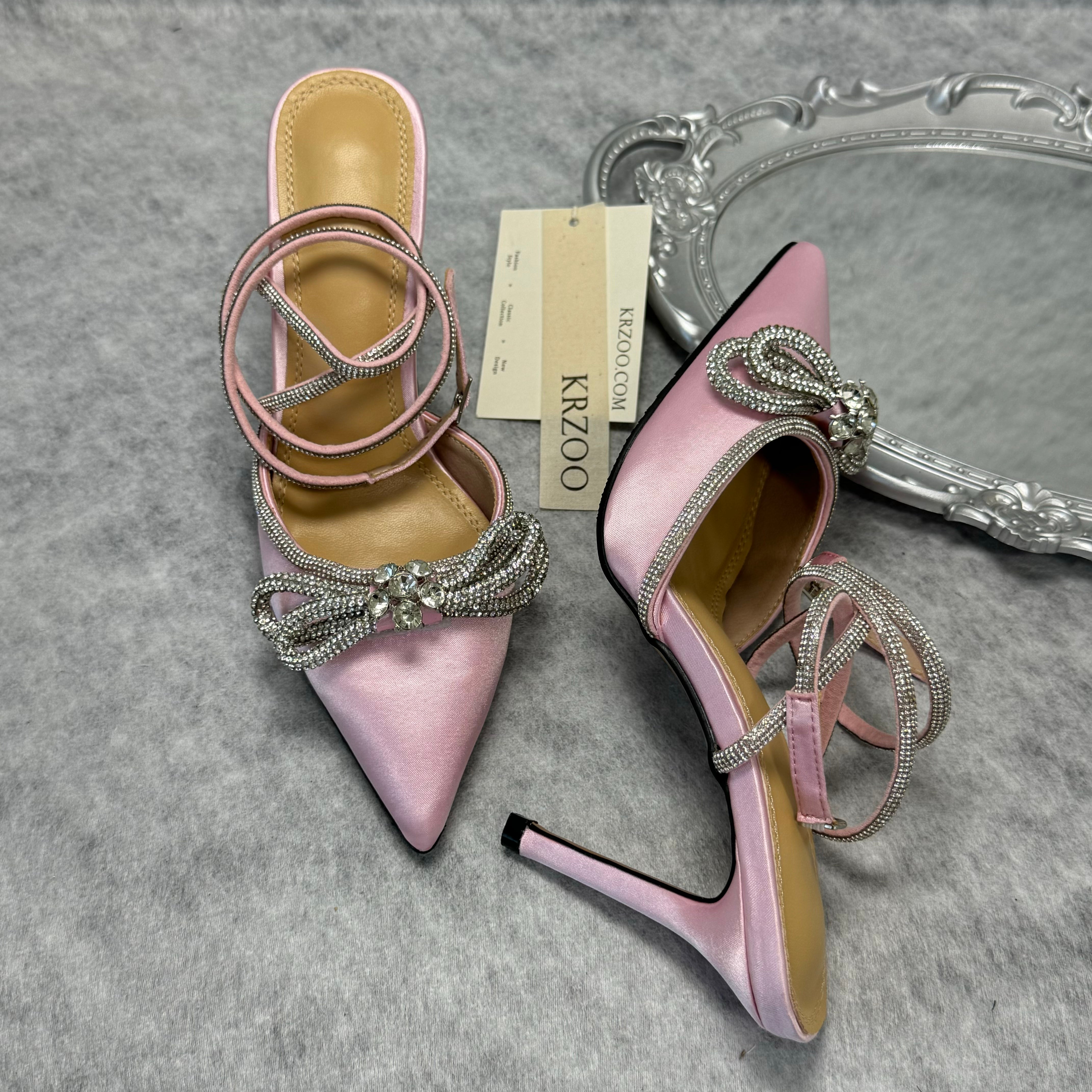 Pleated pointed-toe open-toe strap shoes