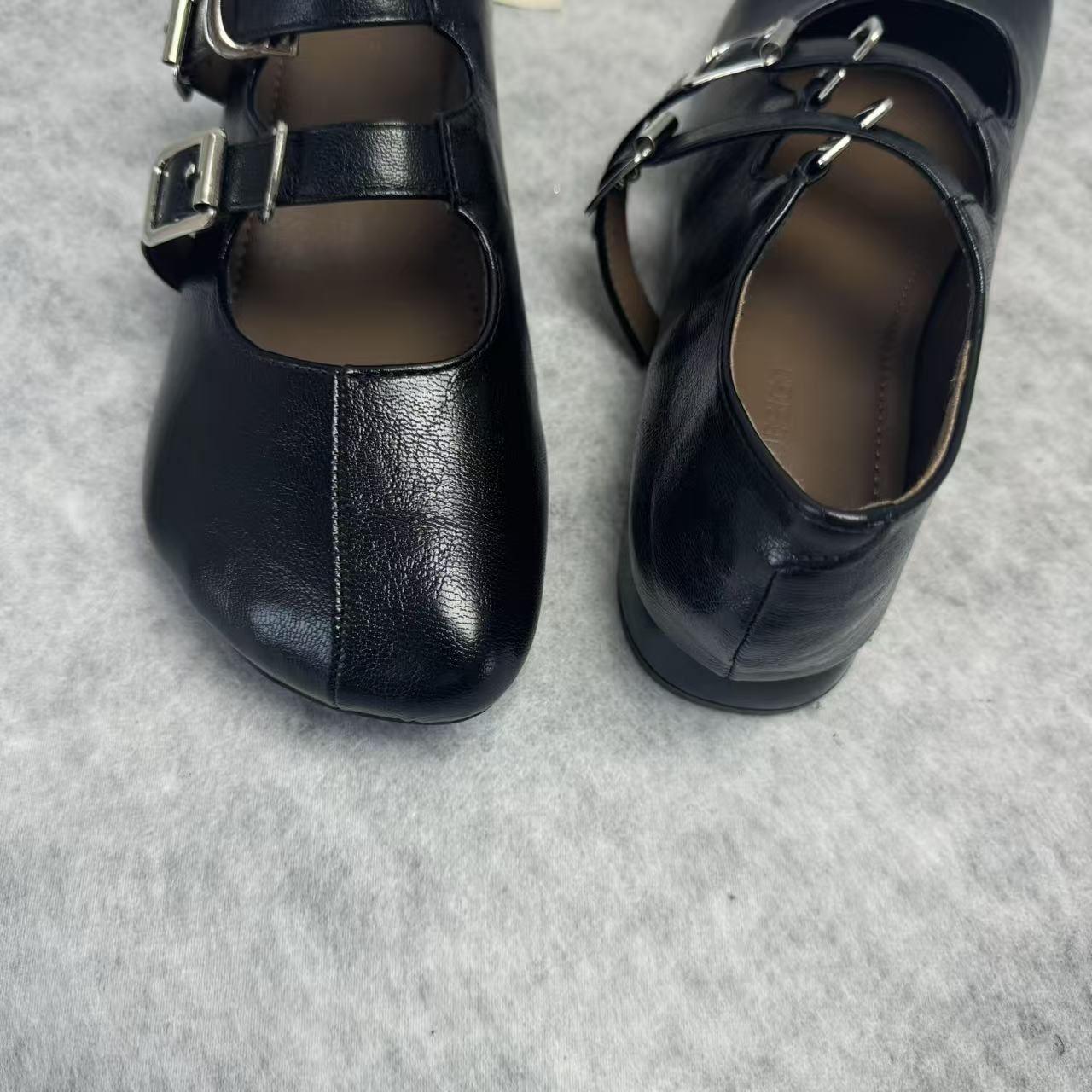 Retro round-toe low-cut shoes
