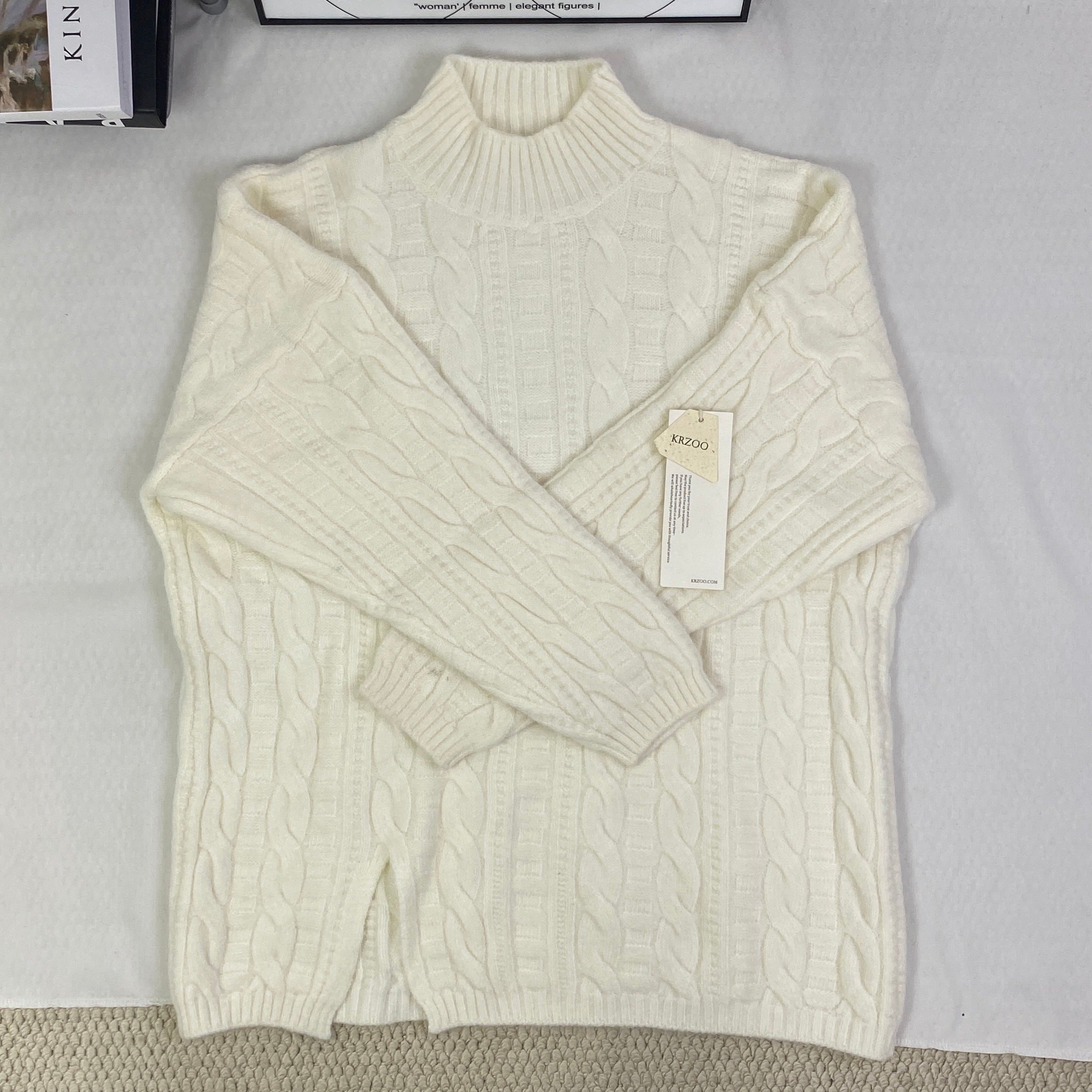 Plaid round-neck pullover sweater