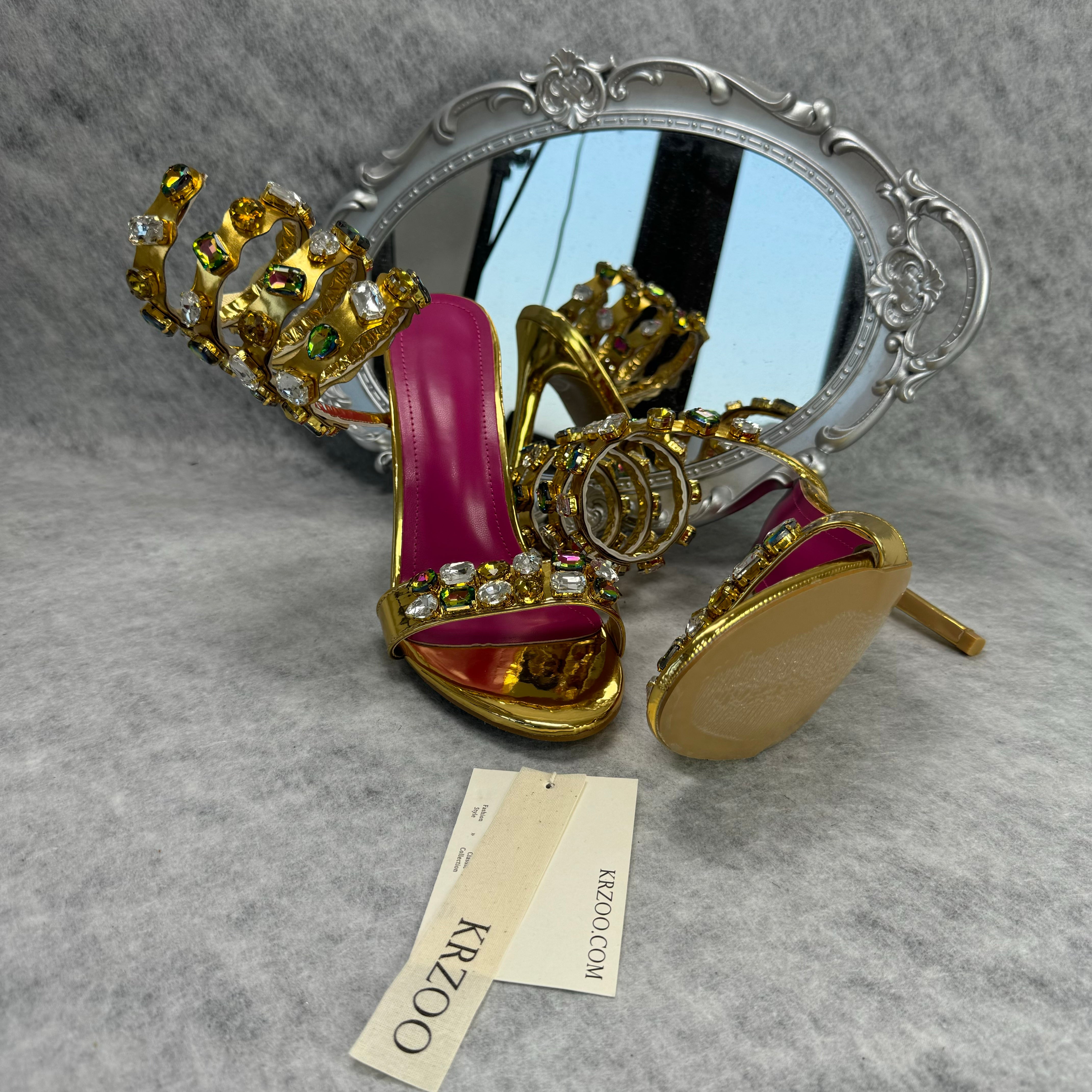 Spiked low-heeled high heels
