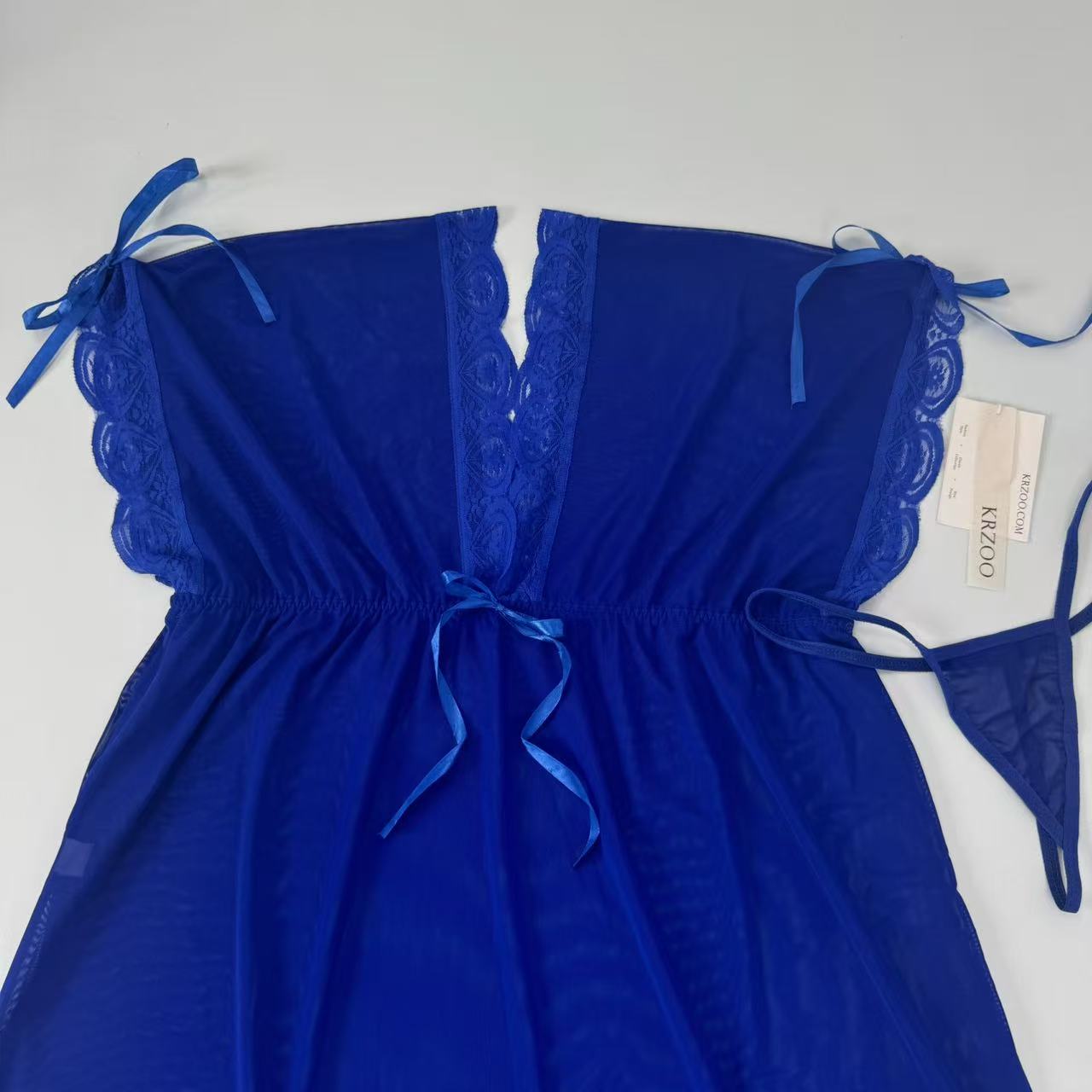Deep V nightgown with net fabric and lace trim