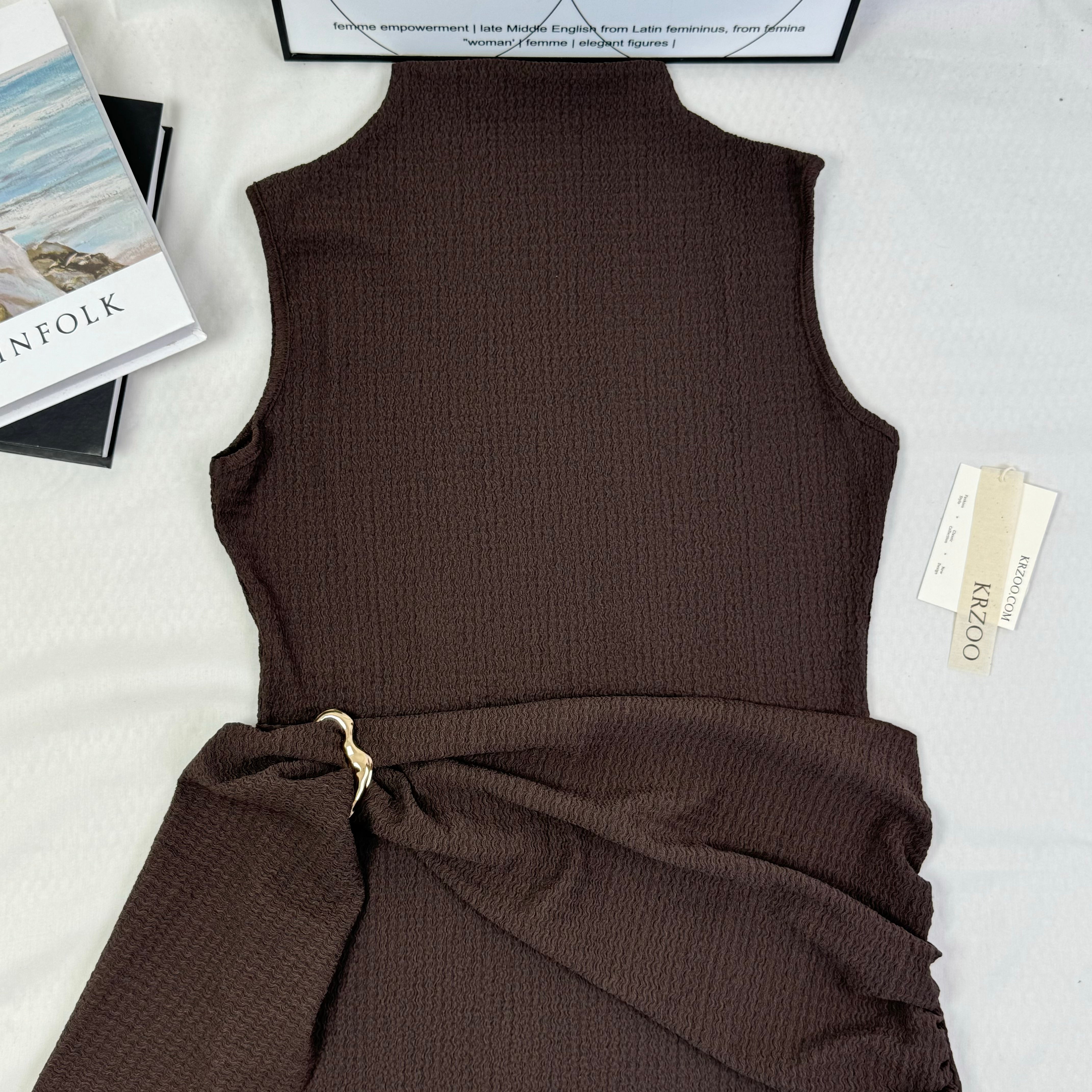 Knitted texture pattern metal snap closure dress