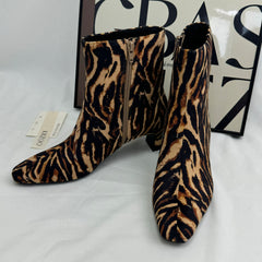 Zebra-patterned thick-soled short boots