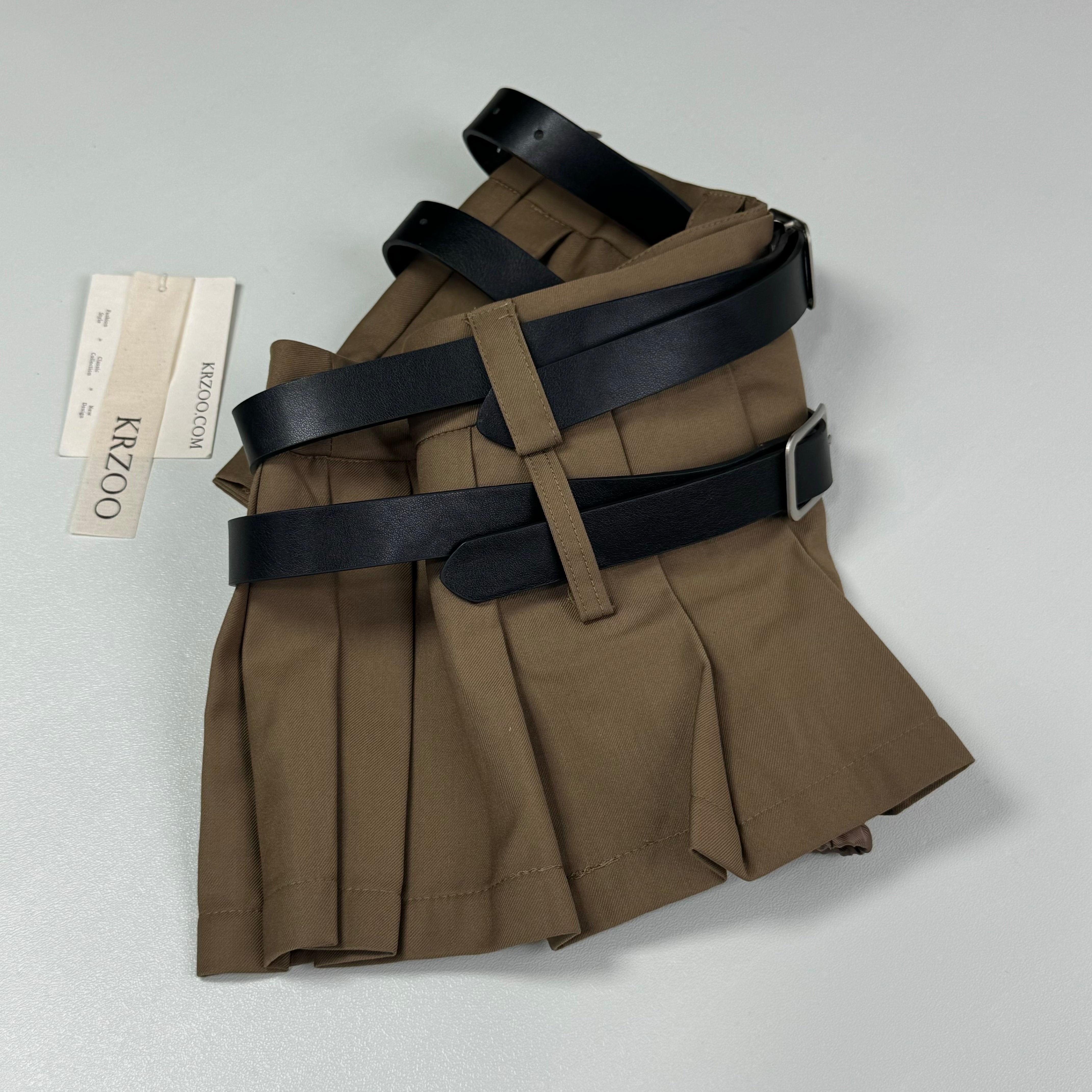 Double belt half-length pleated A-line mini skirt