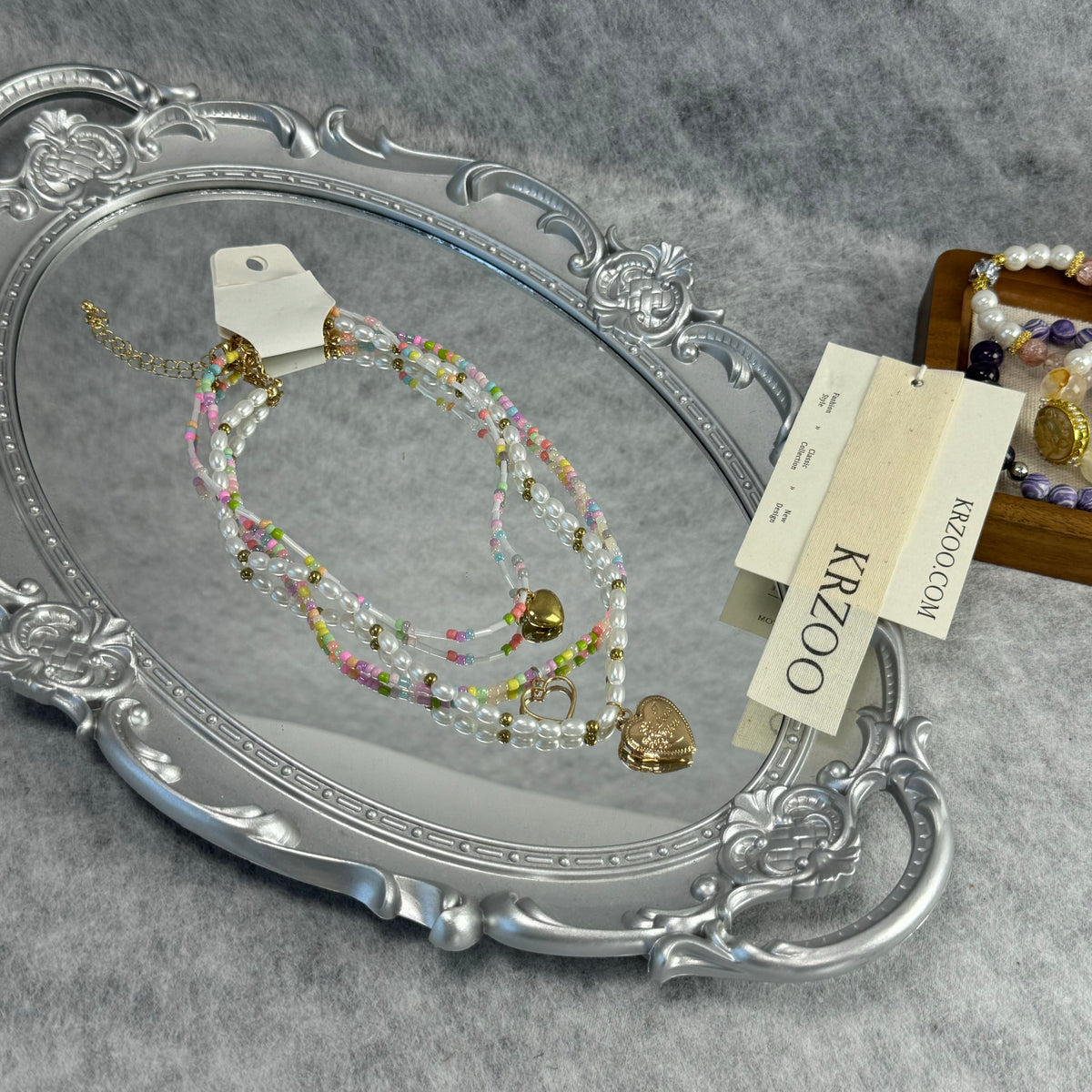 Love charm pendant string of pearls collar chain