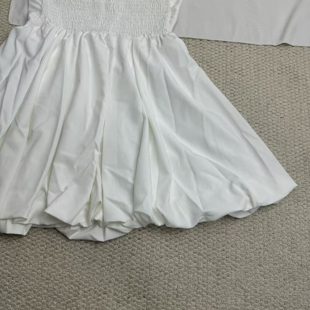 Fluffy and mini flower-patterned dress