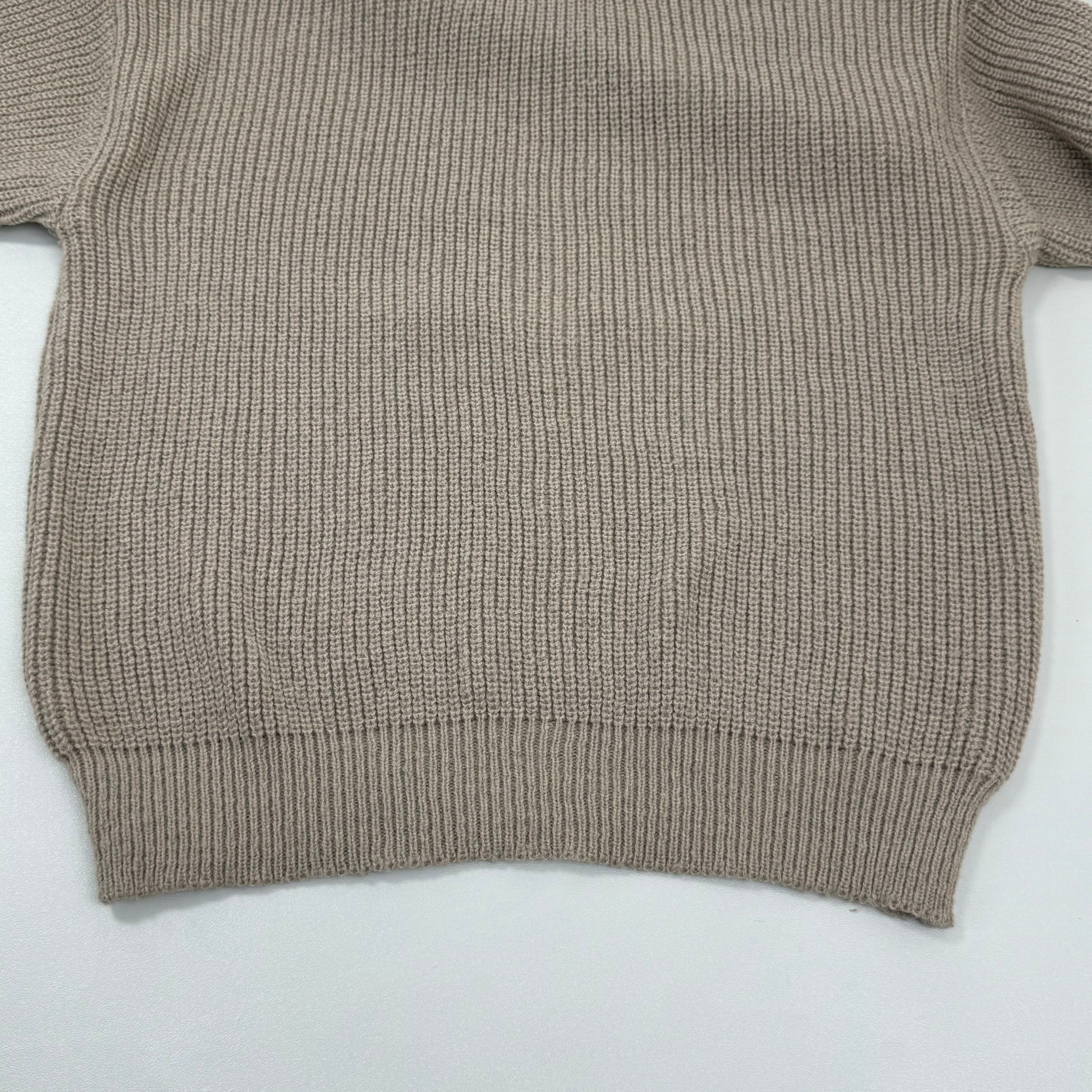 Heavy-duty thick needle textured sweater
