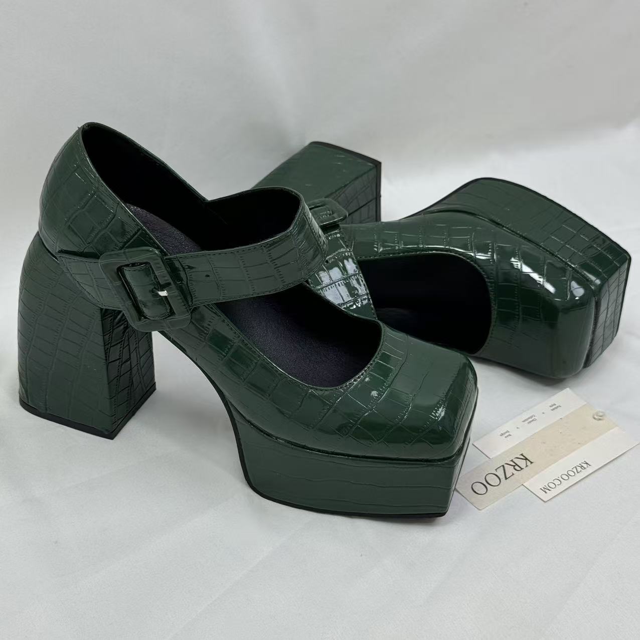Round-toe waterproof platform boots with thick heels