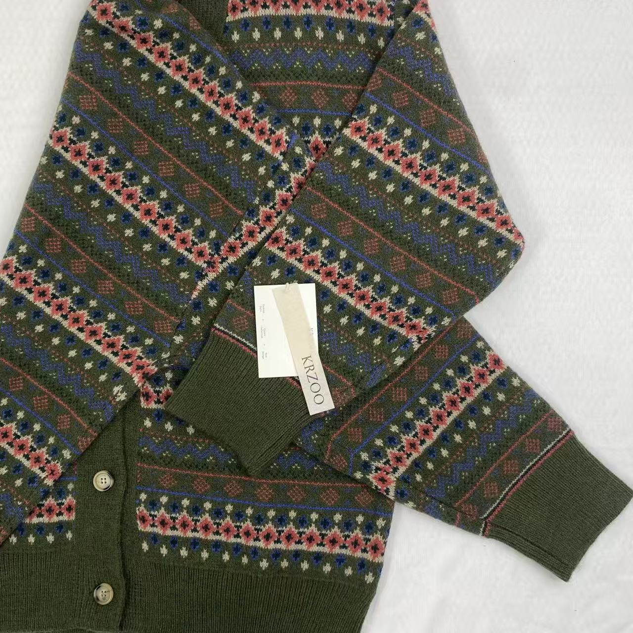 Loose color-matched collar knit cardigan sweater
