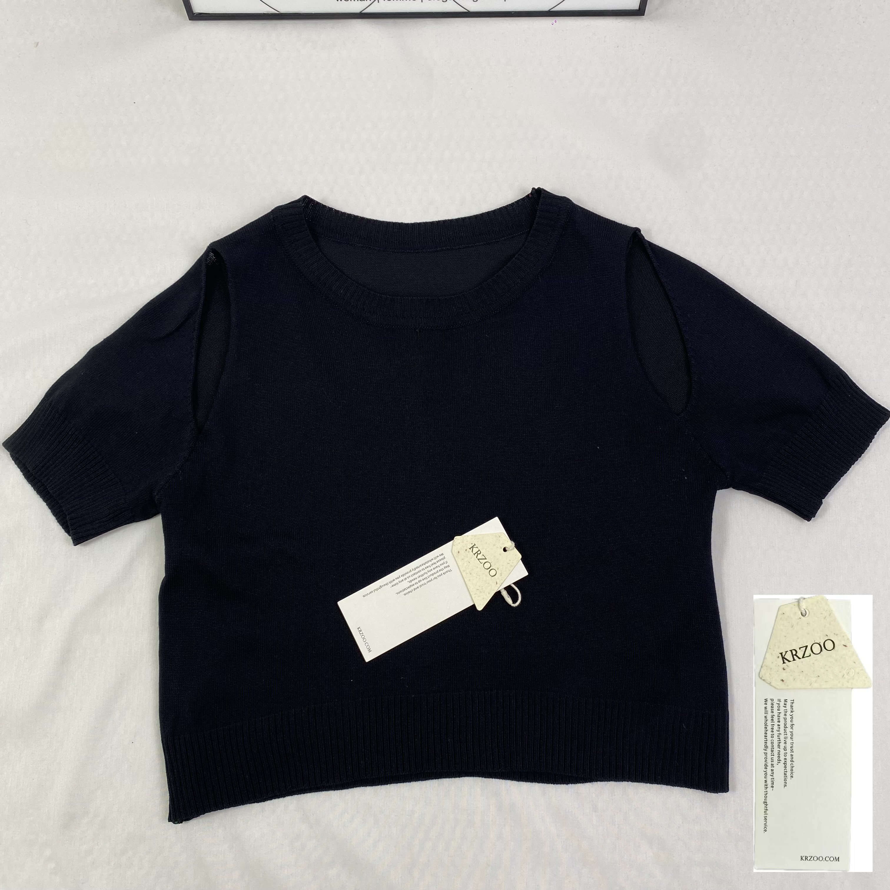 Front shoulder knitted short-sleeved shirt