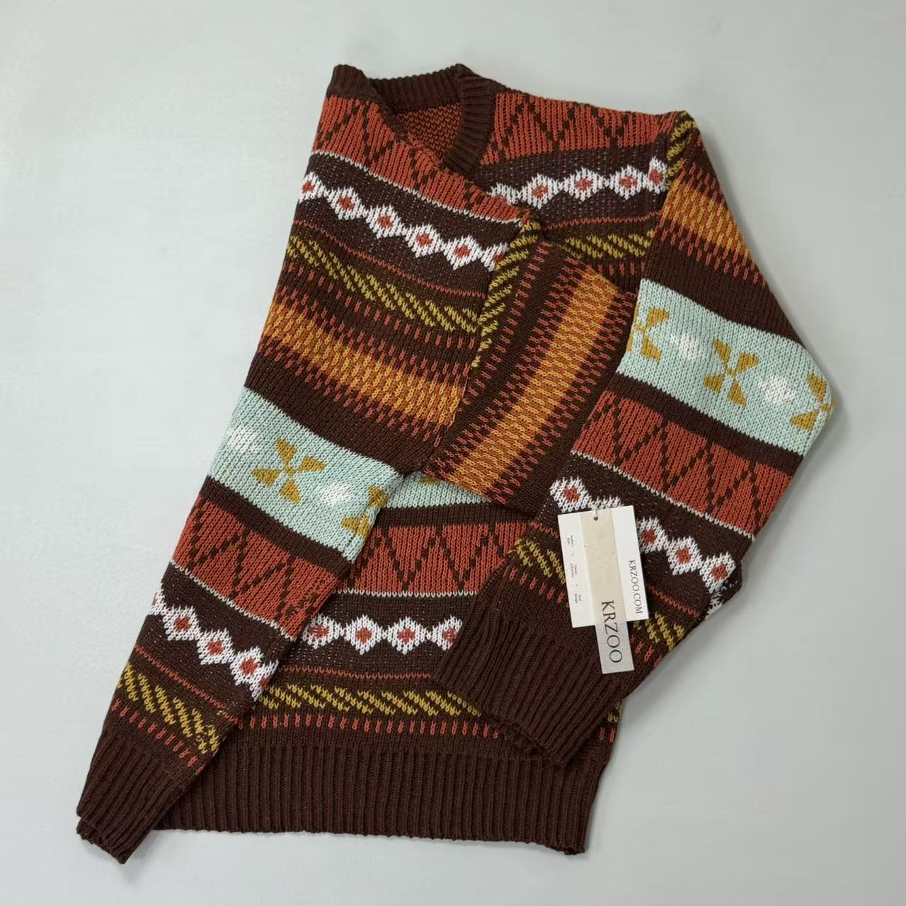 National style round-neck sweater