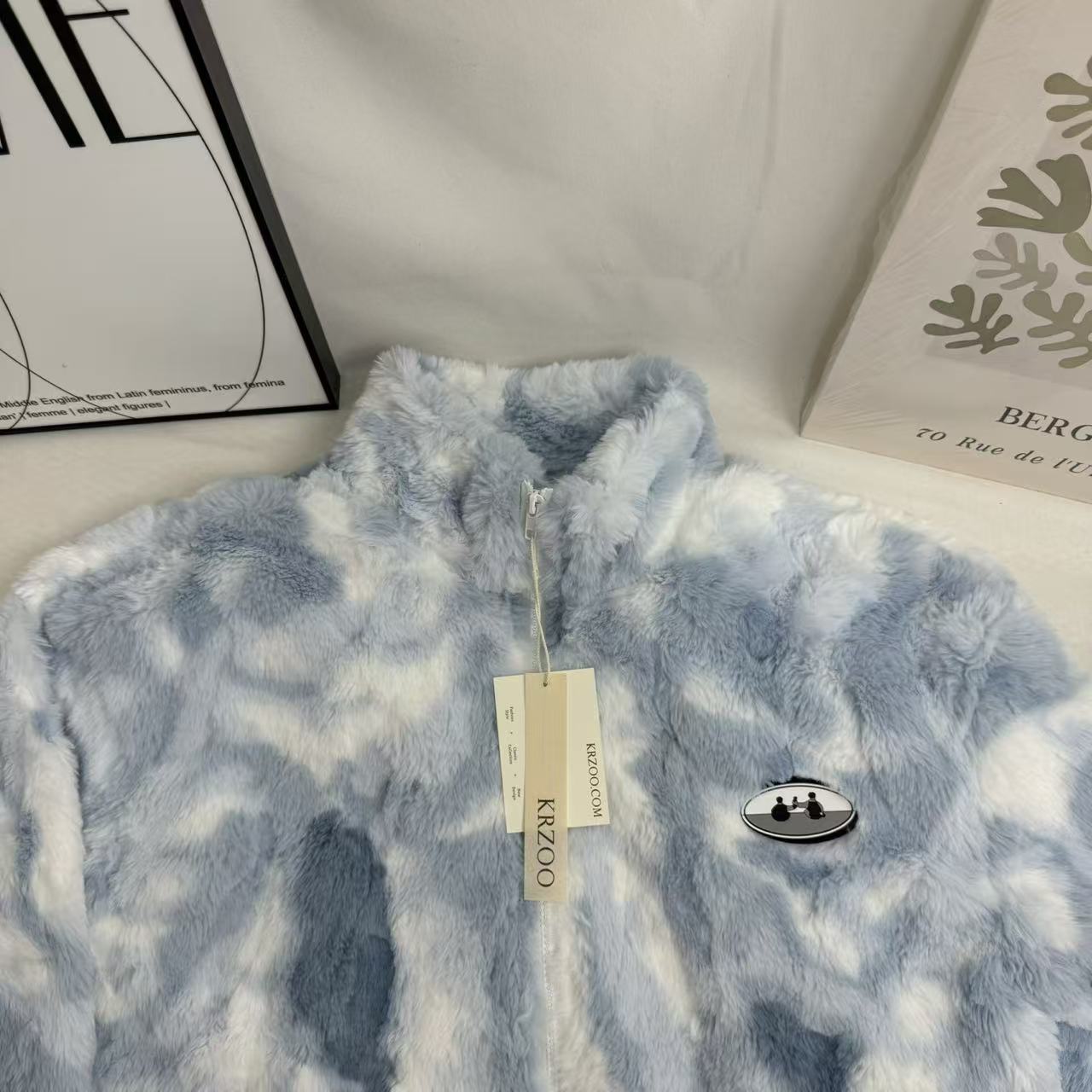 Tie-Dye Gradient Faux Lambswool Padded Jacket