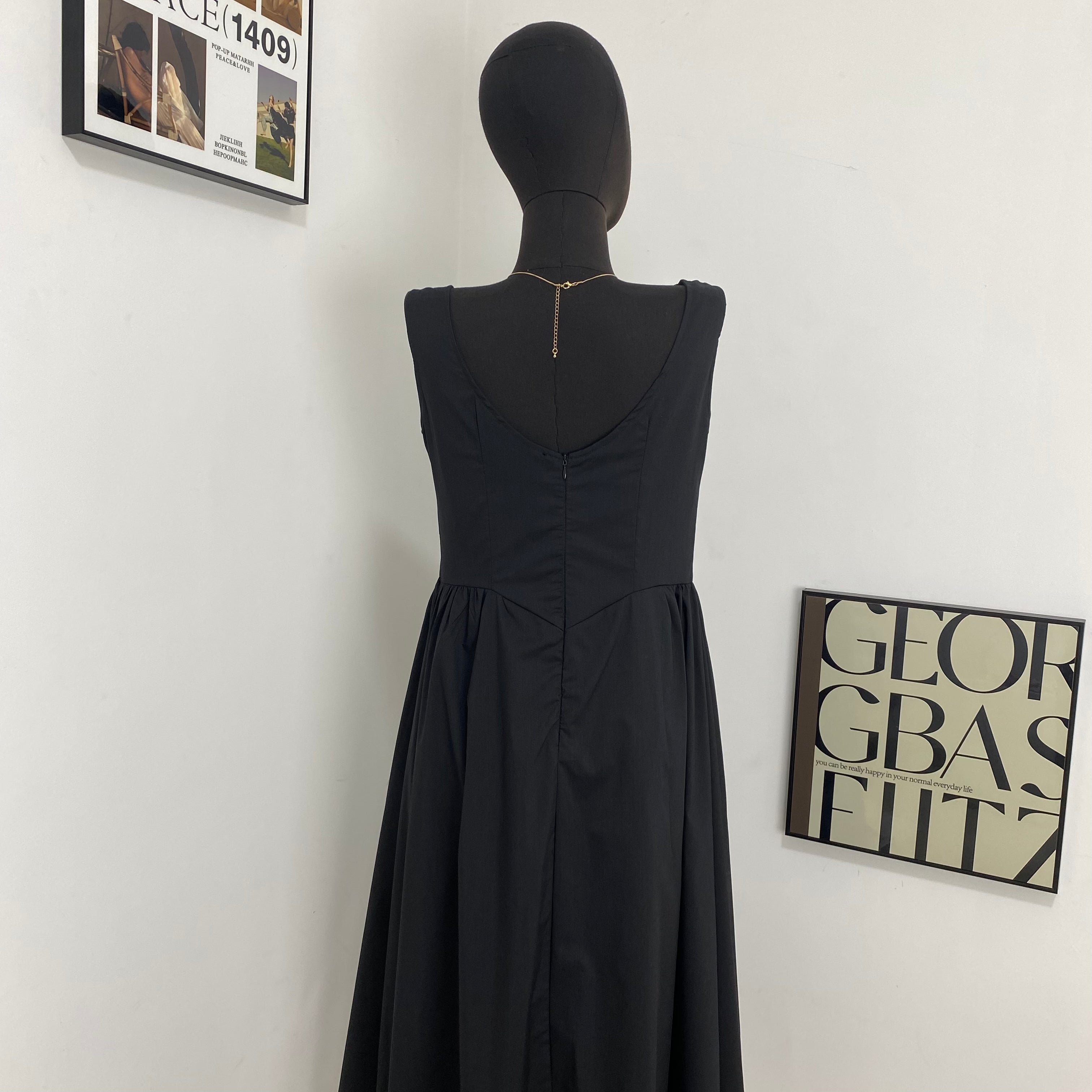 Hepburn Style Sleeveless Dress