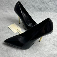 Metal tip ultra-fine heel black lacquered leather high heels