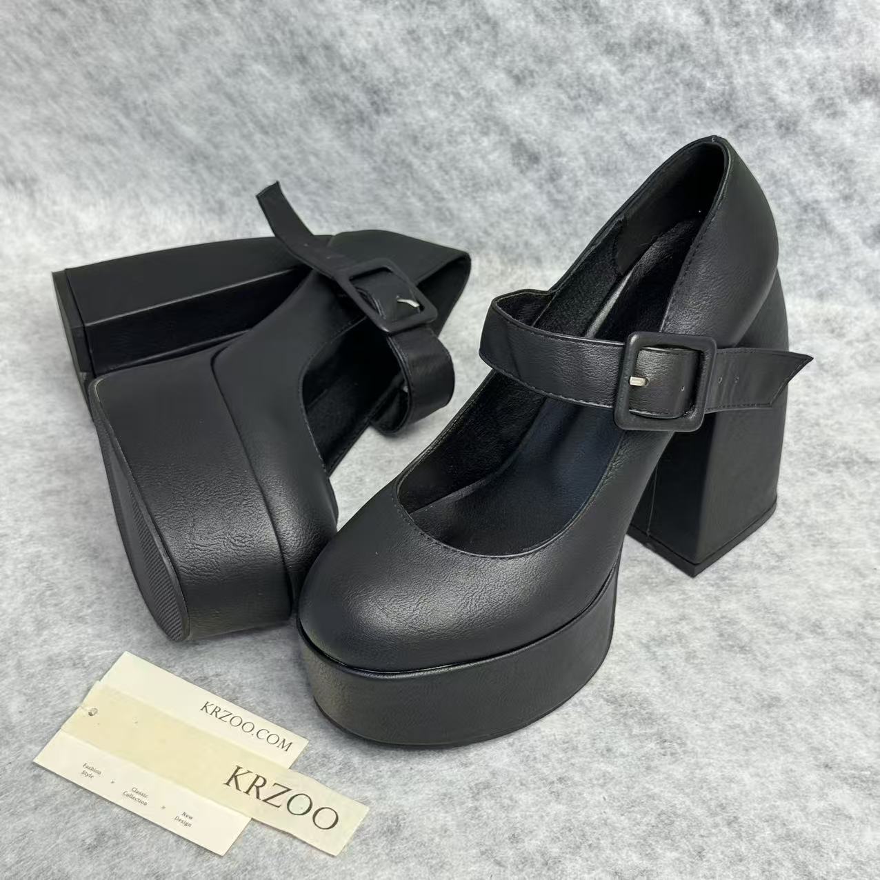Alien-shaped thick-soled extremely high-heeled shoes