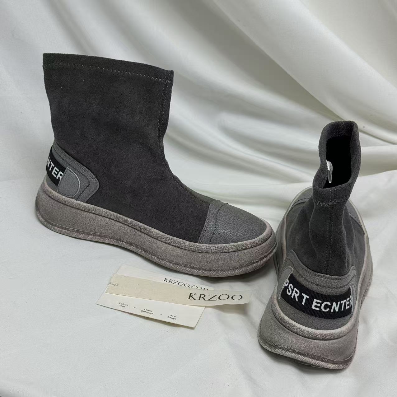 Elastic thick-soled short boots with soft bottom