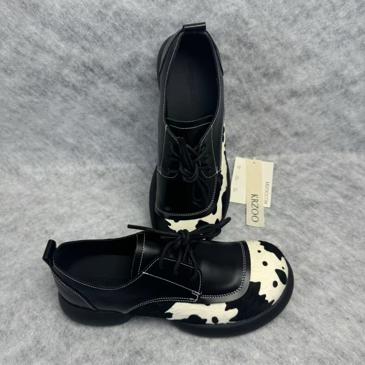 Cow color-patterned lace-up genuine leather shoes