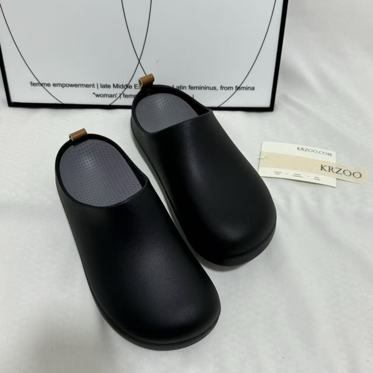 Non-Slip Closed-toe Slippers