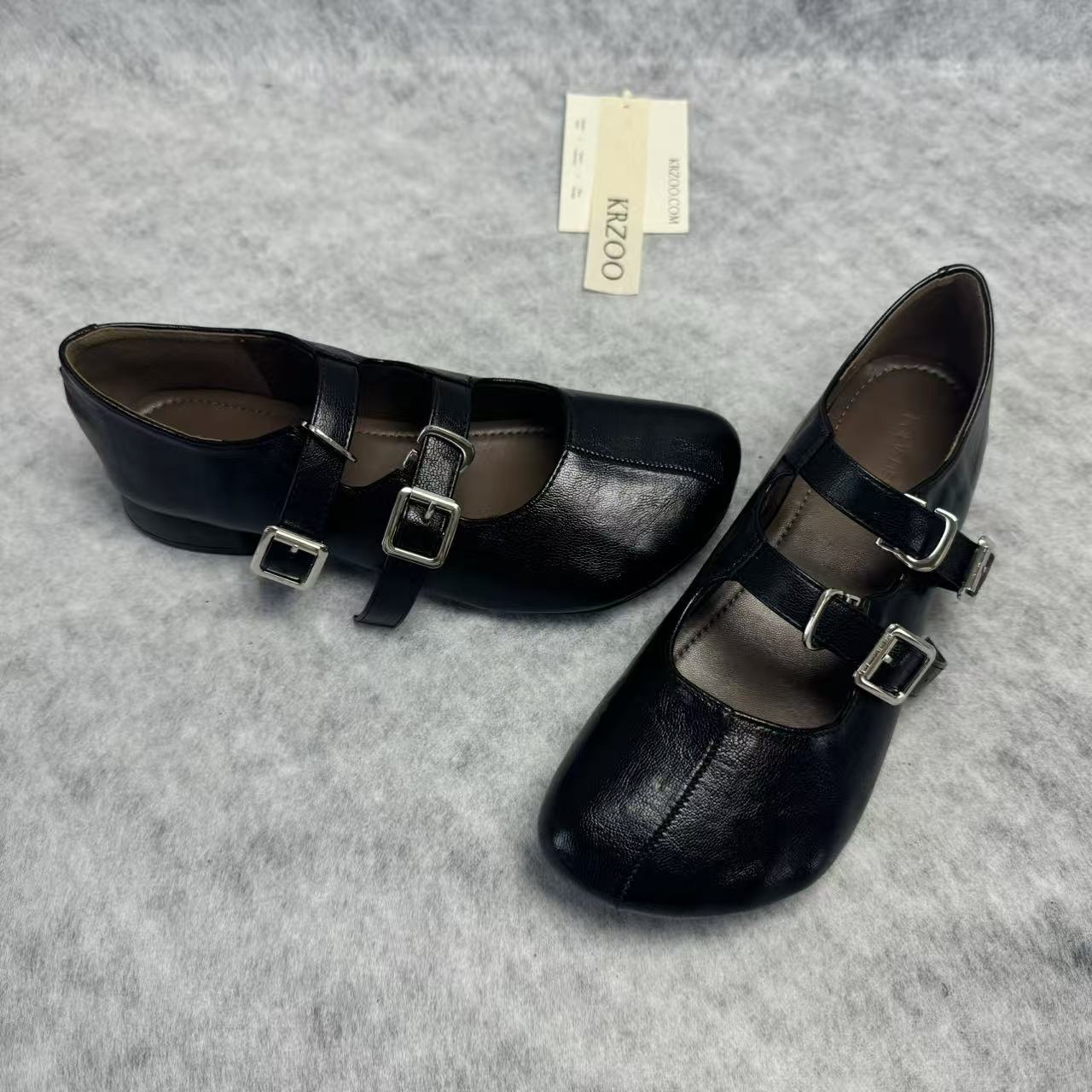 Retro round-toe low-cut shoes