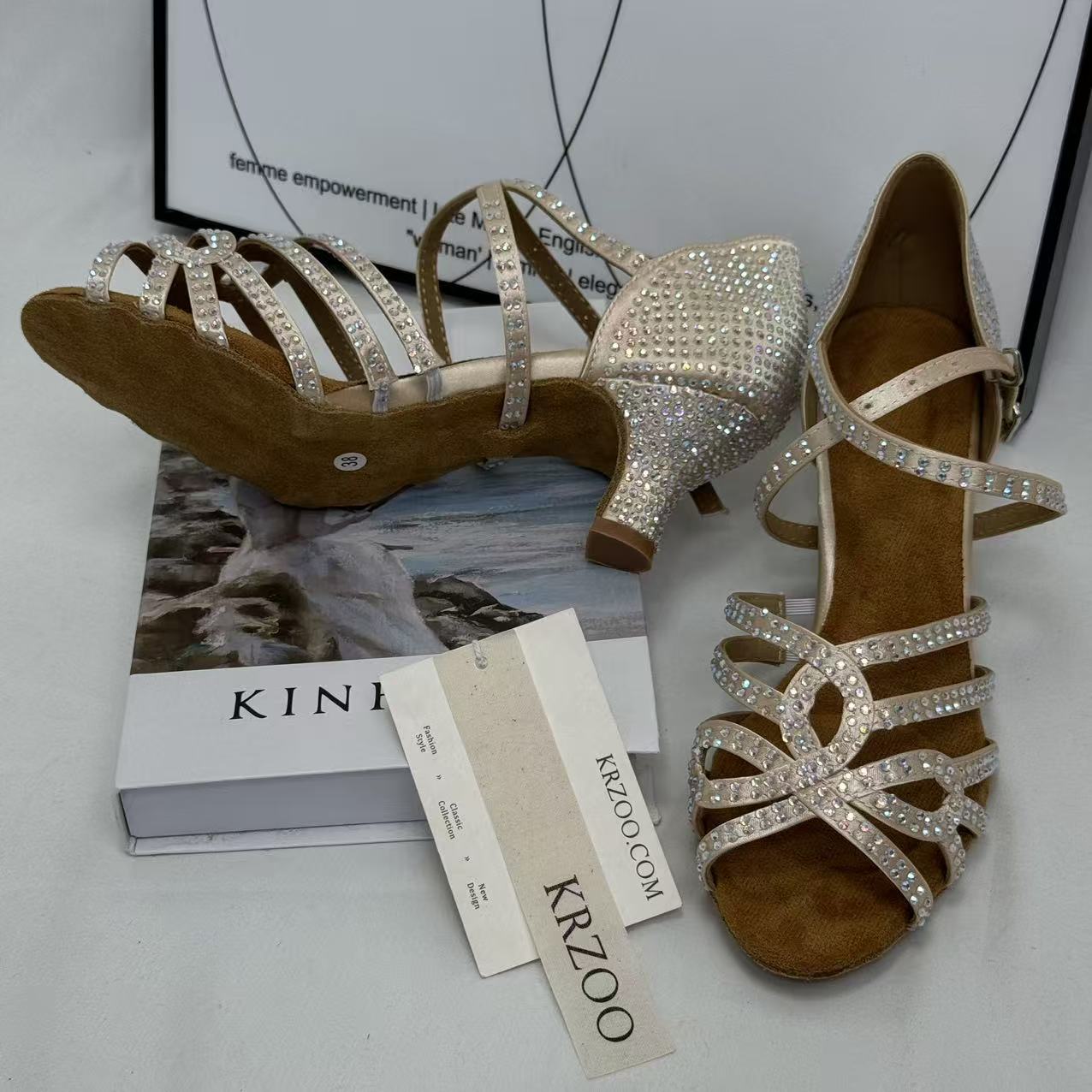 Heeled ballet flats with studs