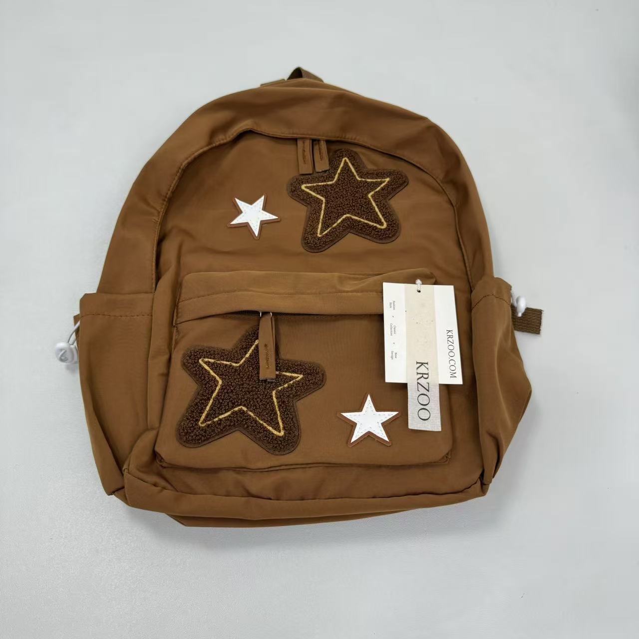 Large-capacity backpack for carrying books